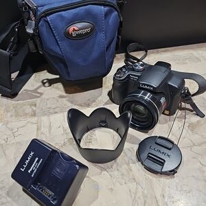 Panasonic LUMIX‎ Black Digital Camera with Accessories